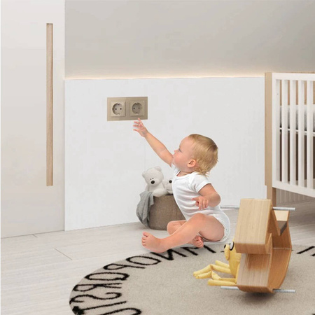 Gniazdo podwójne elektryczne 16A ze złotym panelu szklanego (VL-W02EU-63) Livolo