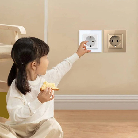 Gniazdo elektryczne 16 A z eleganckim panelem szklanym (VL-W01EU-64) LIVOLO